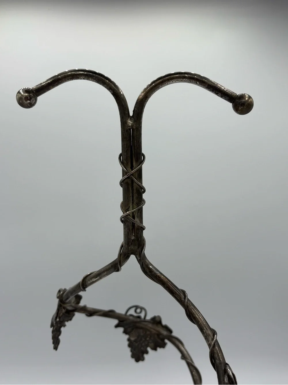 Vintage Grapevine Double Wine Bottle Holder Silver Tone Metal Caddy